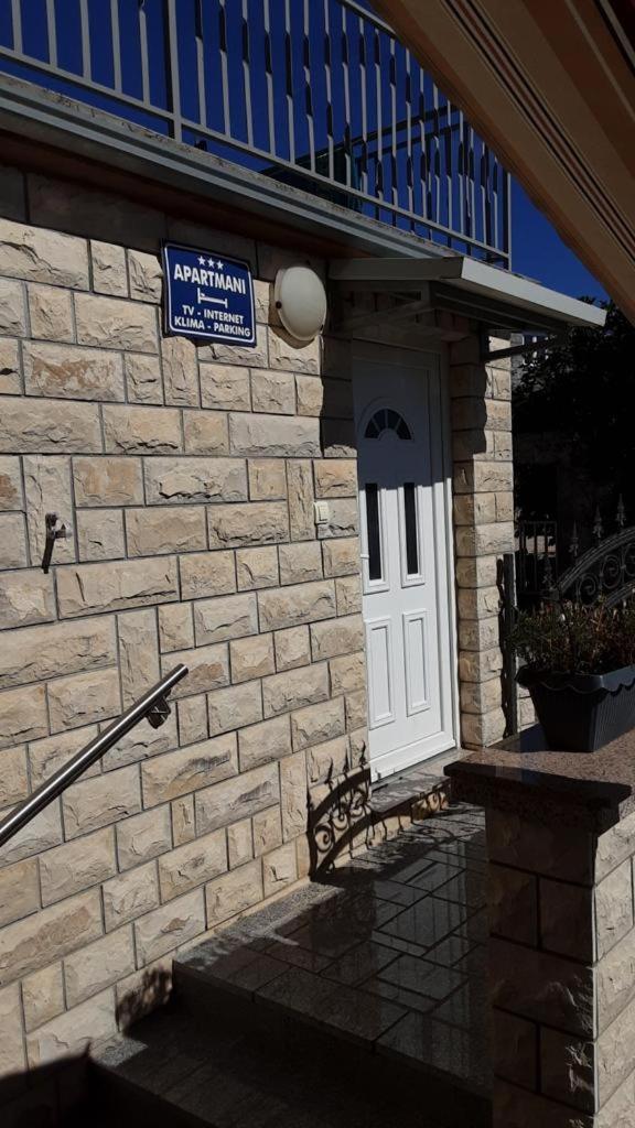 Primasrima Apartments Vodice Bagian luar foto